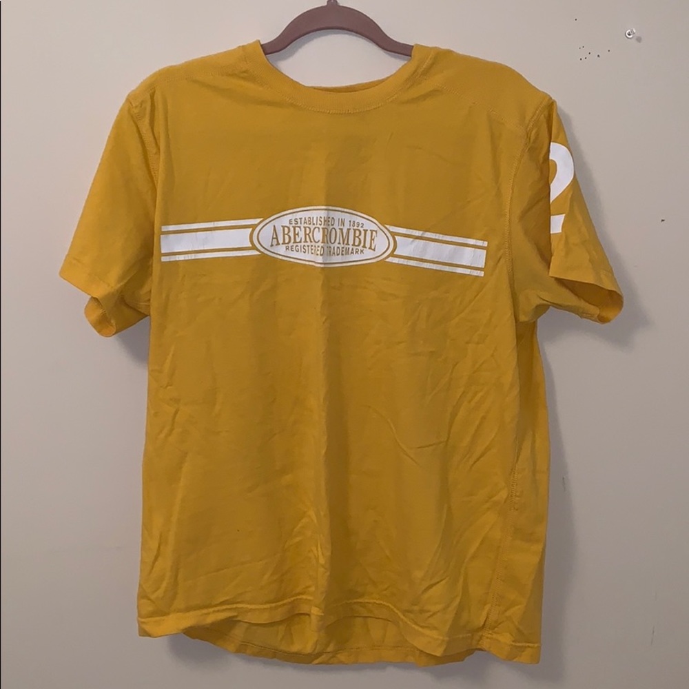 Men’s Yellow Short Sleeve Abercrombie tee